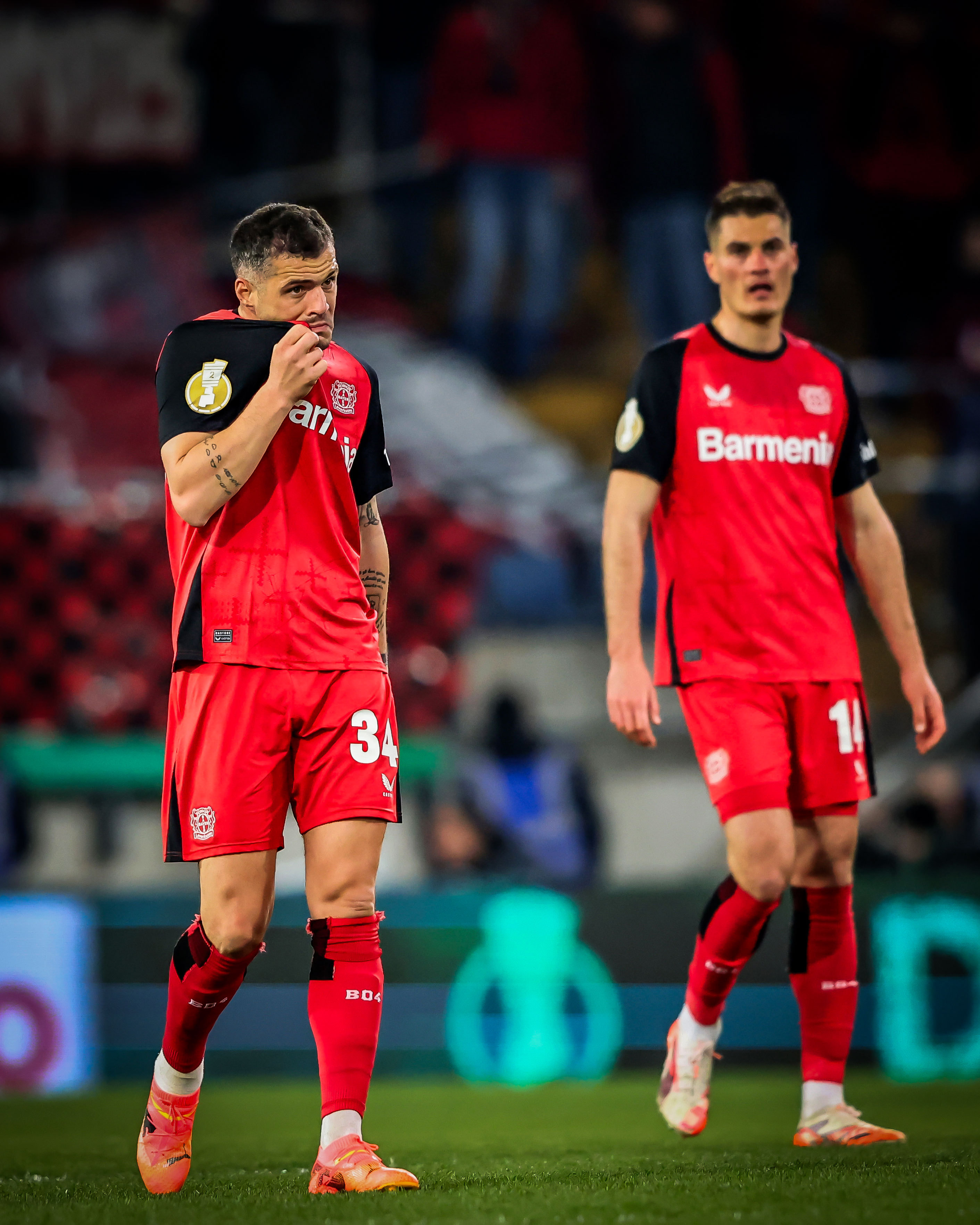 勒沃库森球员集体发威，大胜对手的简单介绍