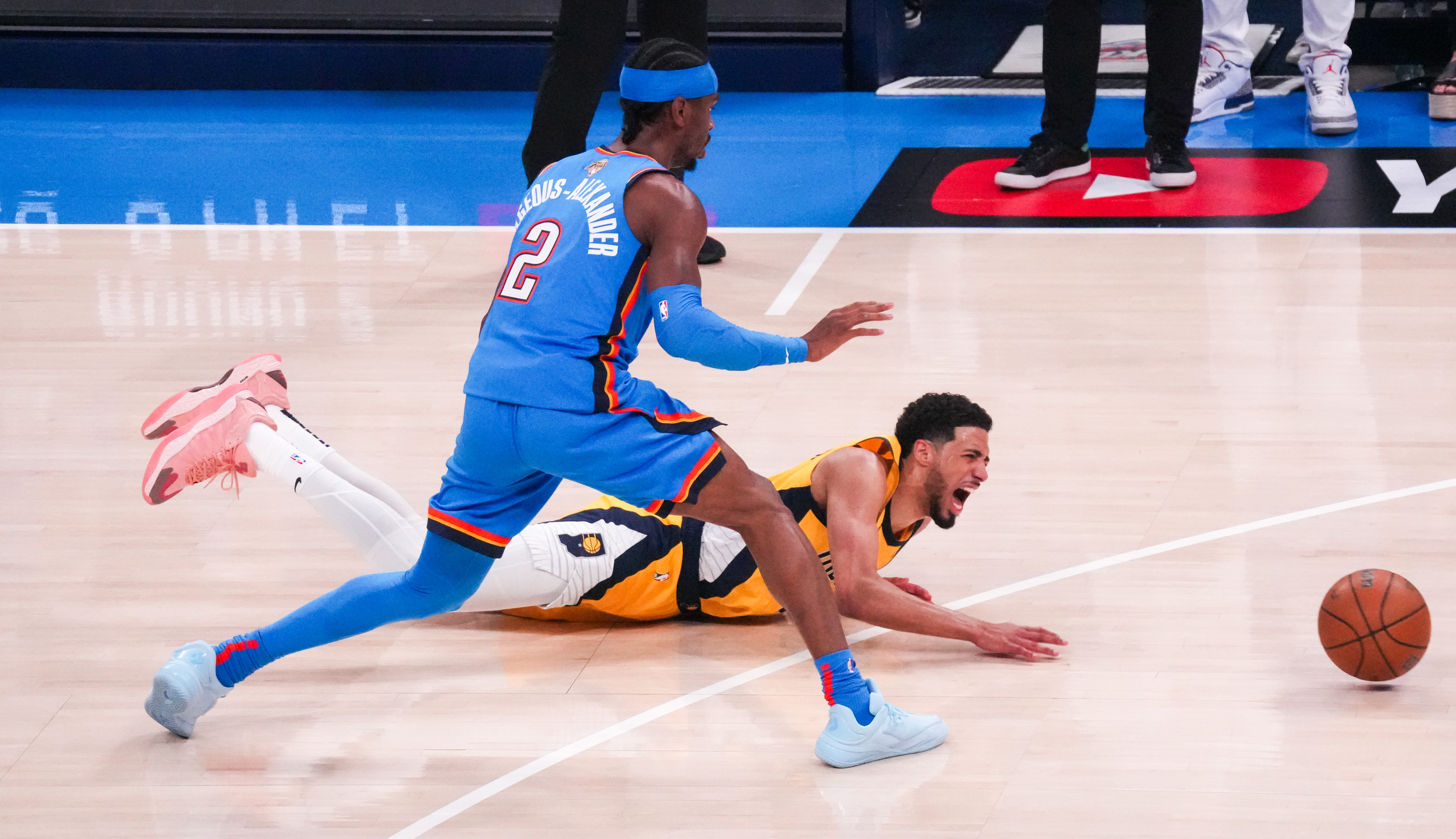 开云体育app-包含美国的大型篮球职业赛事产生新的夺冠热门的词条