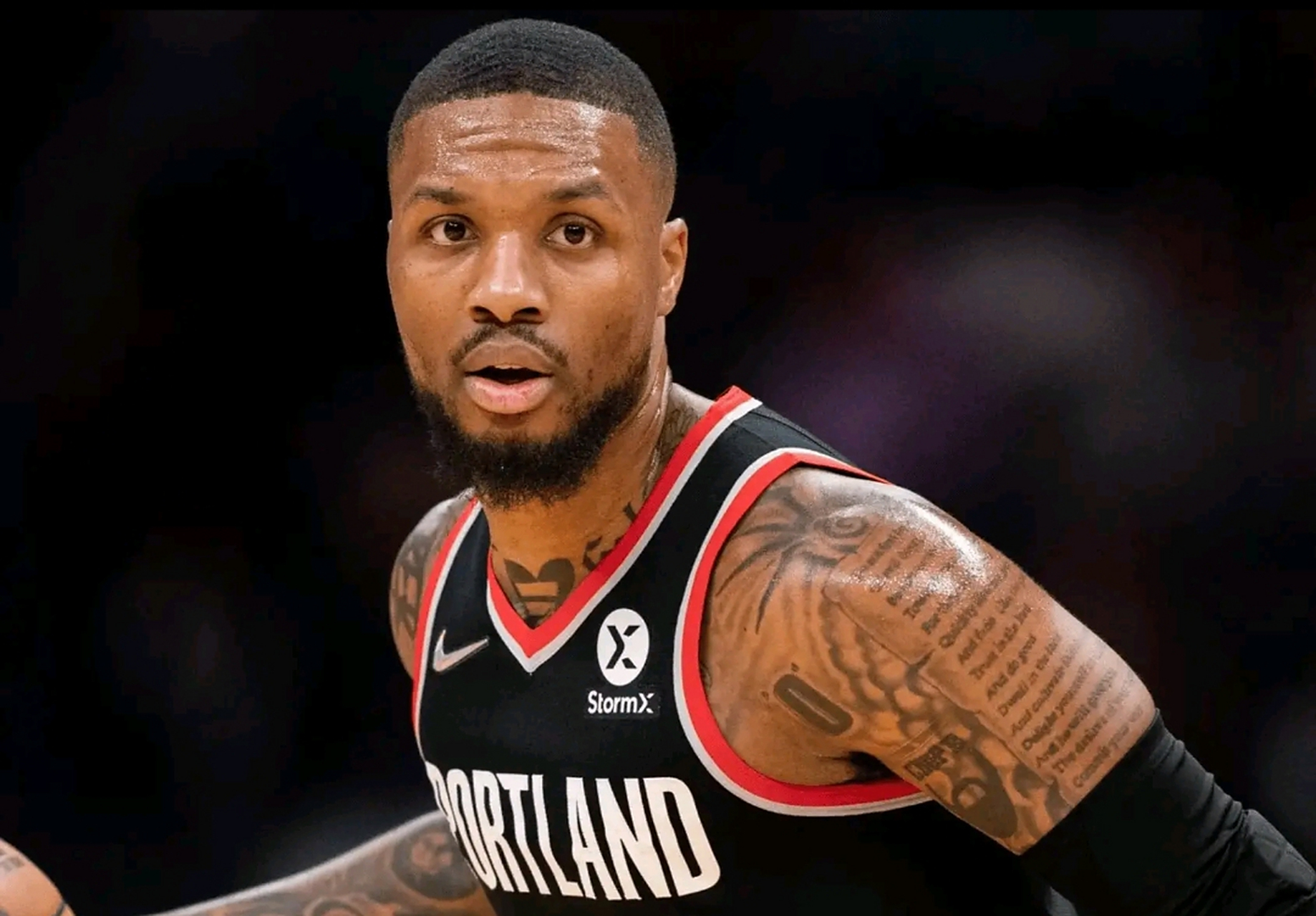 开云体育app-开拓者险胜老鹰，利拉德绝杀救主的简单介绍