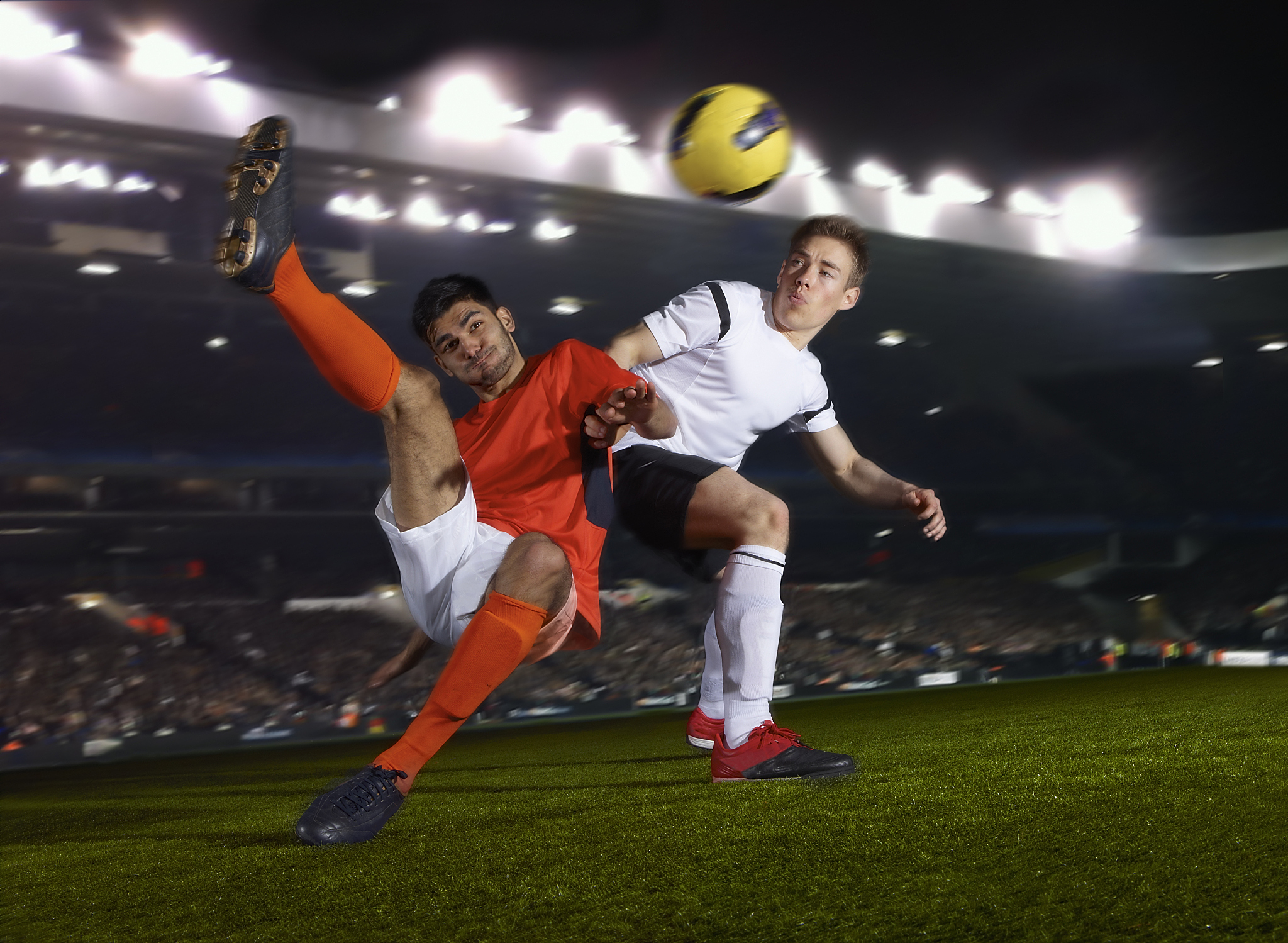 欧洲顶尖联赛球员集体训练,备战比赛 欧洲顶尖联赛球员集体训练,备战比赛