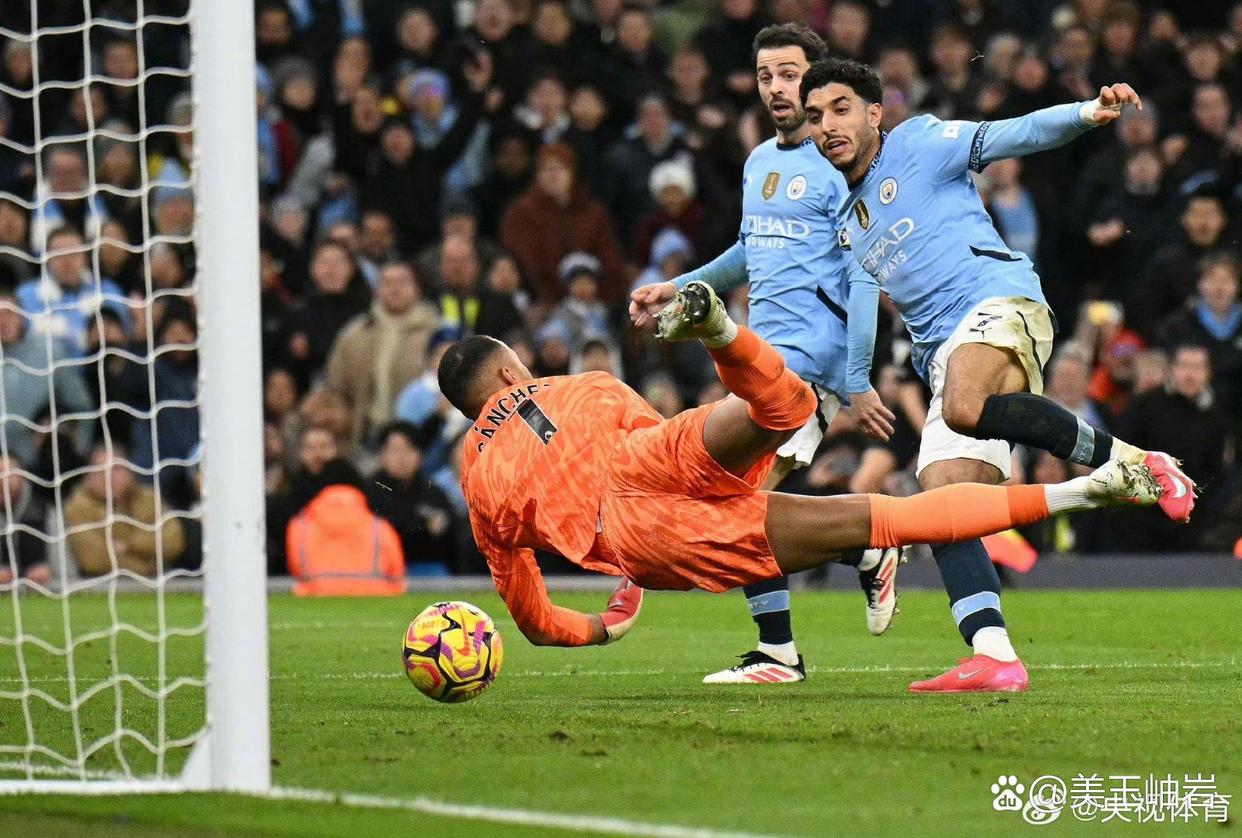 英格兰完胜阿森纳，蒂亚戈刷新纪录