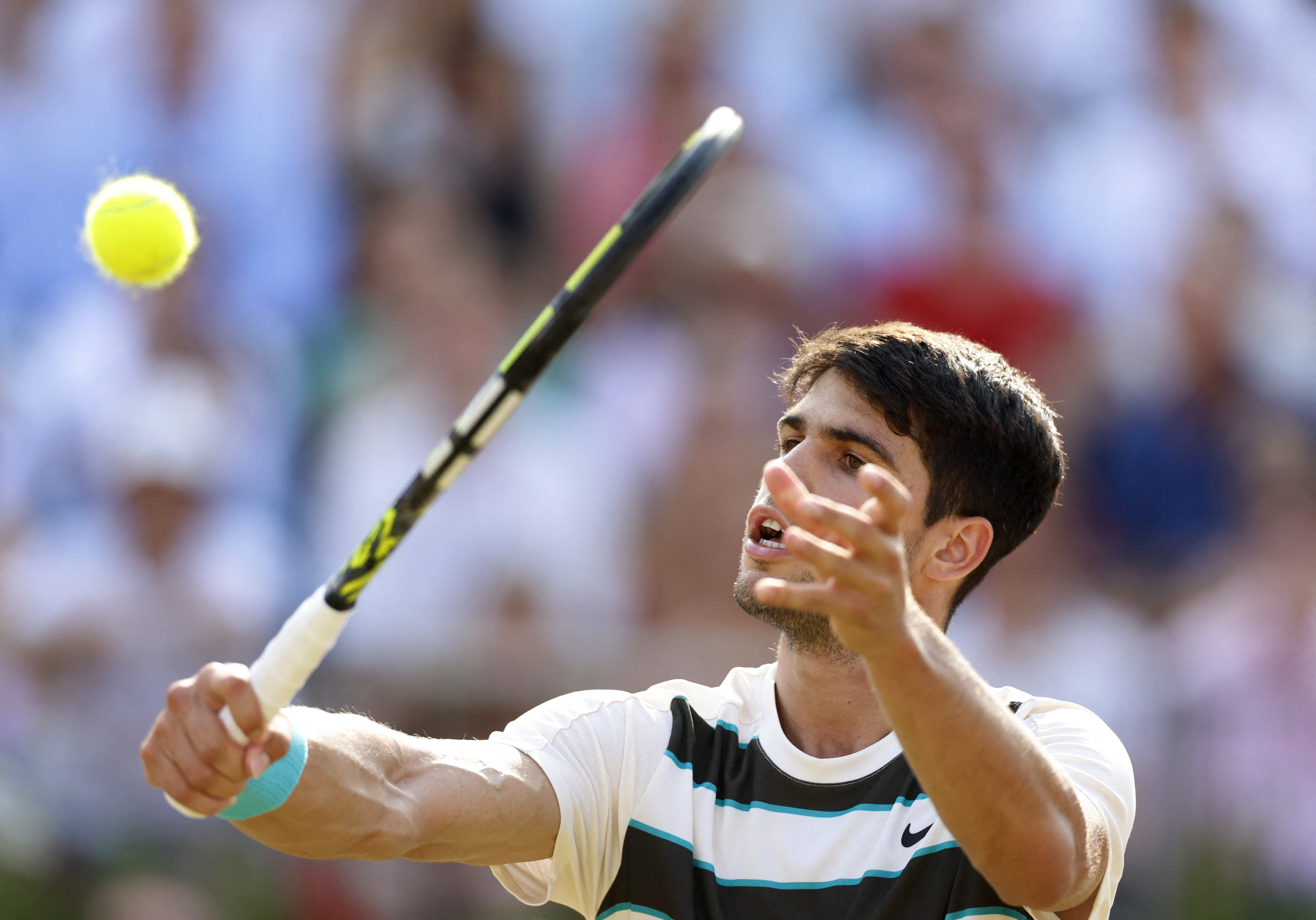 开云体育登录-澳网翻盘拉沃尔杯,阿尔卡拉斯点燃赛场