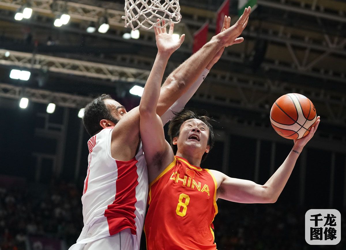 开云体育APP下载-黑山击败对手,获得篮球比赛金牌