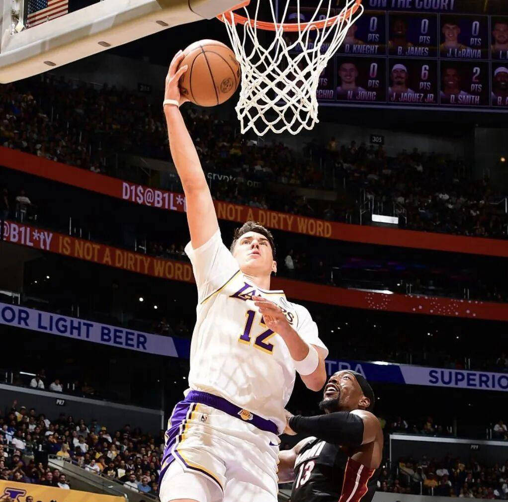 开云平台-湖人力克热火,塔图姆关键制胜